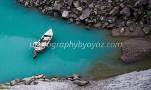 Turquoise Stillness – Fine Art Boat Photography for Serene Wall Decor
